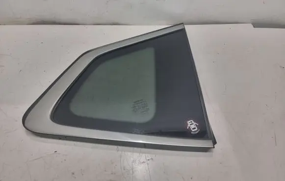 Nissan X-Trail T32 Rear side window 833004CC0B 833004CC0A