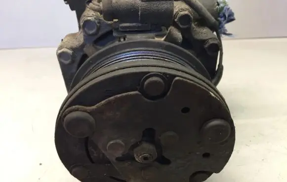 Ford Mondeo Mk III Air conditioning (A/C) compressor (pump) 1S7H19D629CD