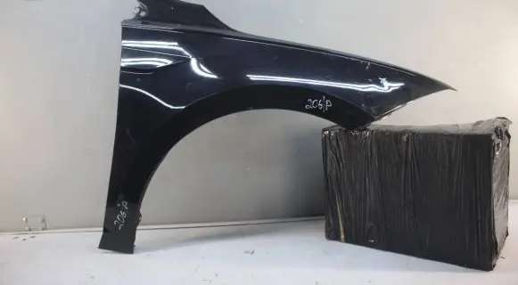 Fender mounting bracket