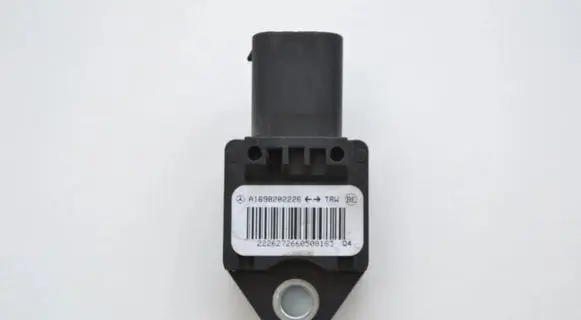 Toyota Auris 150 Airbag deployment crash/impact sensor A1698202226
