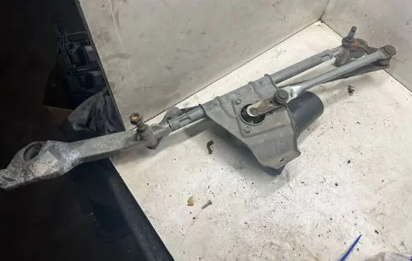 Mercedes-Benz R W251 Front wiper linkage A2518202542