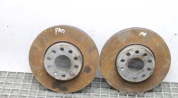 Volkswagen Golf VIII Front brake disc 5Q0615301H