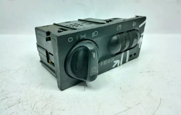 Volkswagen Golf IV Light switch 1H6941531P 0874N
