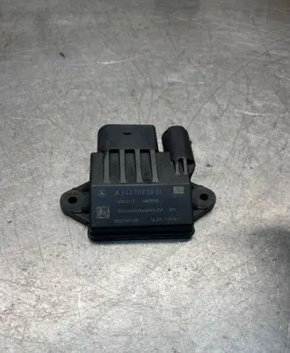 Mercedes-Benz ML W164 Glow plug pre-heat relay A6429005801 14292036151 0522140210
