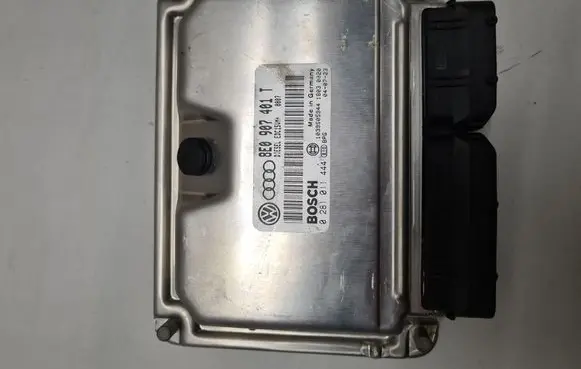Audi A4 S4 B6 8E 8H Engine control unit/module 8E0907401T 0281011444