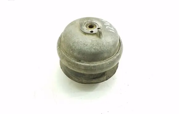 Engine mount bracket