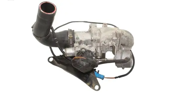 Land Rover Discovery 4 - LR4 Intercooler hose/pipe