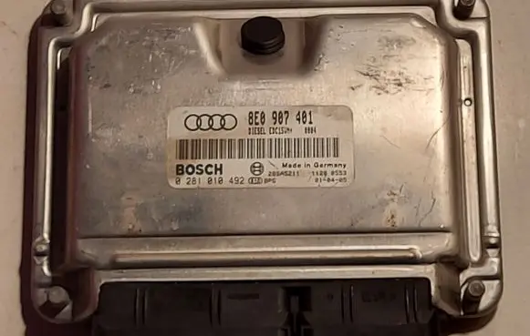 Audi A4 S4 B6 8E 8H Engine control unit/module 8E0907401