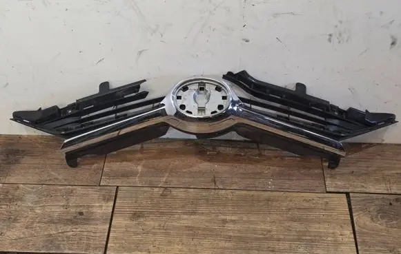 Toyota Auris E180 Front grill 5310002880