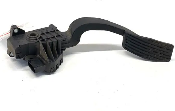 Opel Corsa D Accelerator throttle pedal 55702020