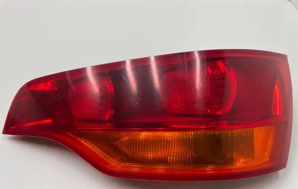 Audi Q7 4L Rear/tail lights 4L0945094 027330202