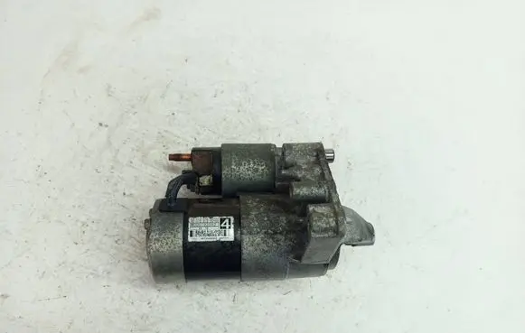 Peugeot 208 I Starter motor 9801667580 M000T93582