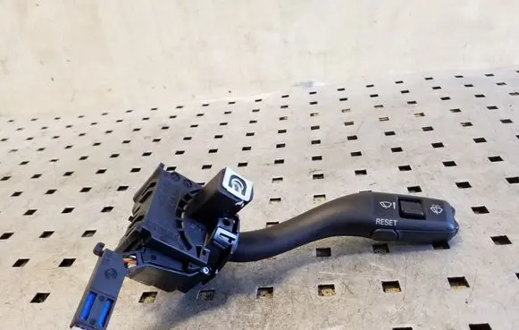 Audi TT TTS Mk2 Wiper control stalk 8P0953519C