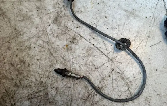 BMW 7 G11 G12 Lambda probe sensor 8650475