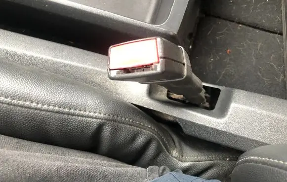Chrysler Grand Voyager V Front seatbelt buckle