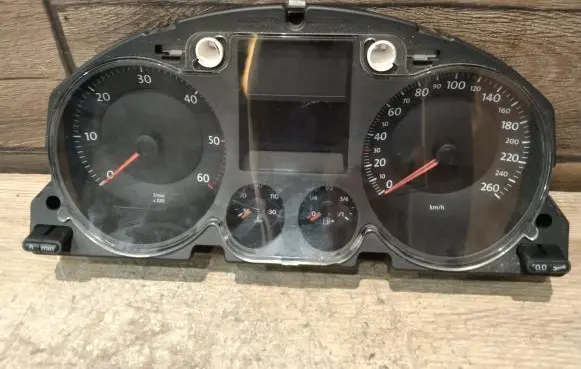 Volkswagen PASSAT B6 Speedometer (instrument cluster) A2C53194181