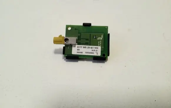 Mercedes-Benz EQB Aerial antenna amplifier A1779052902
