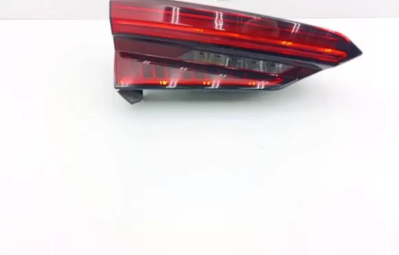 Audi A5 Tailgate rear/tail lights 8W6945093A