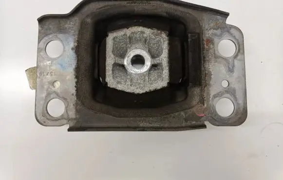Ford Mondeo MK V Engine mount bracket 7G917M121BA