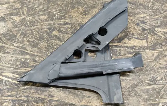 Maserati GranSport Rubber seal front coupe door 
