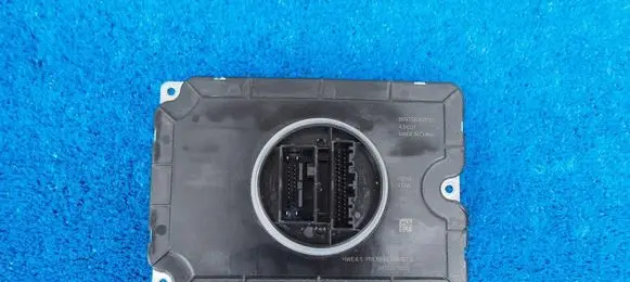 Volvo EX30 LED ballast control module 8892563031D