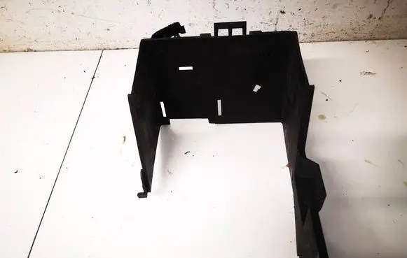 Volvo C30 Battery bracket 