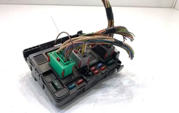 Citroen C3 Pluriel BSM Control unit 9643498880