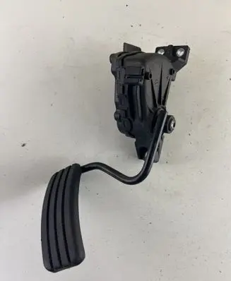 Renault Espace IV Accelerator throttle pedal 6PV00811918 8200007513 PV00811918
