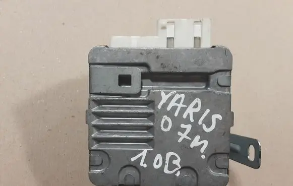 Toyota Yaris Power steering control unit/module 896500D120