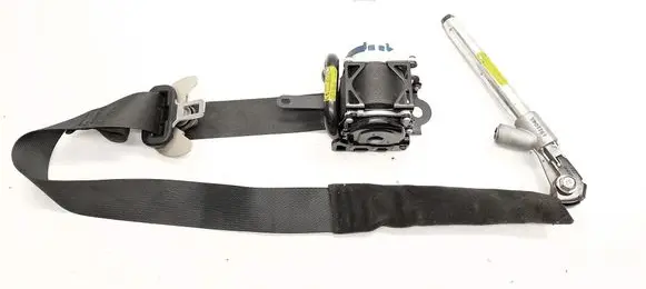 Mitsubishi Outlander Front seatbelt 0641142