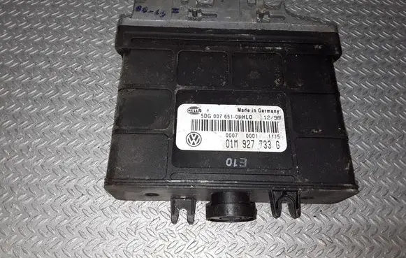 Volkswagen Golf III Gearbox control unit/module 01M927733G