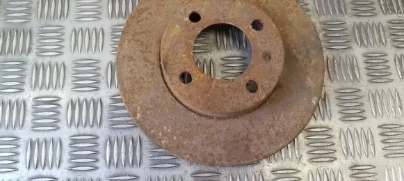Volkswagen Golf III Front brake disc