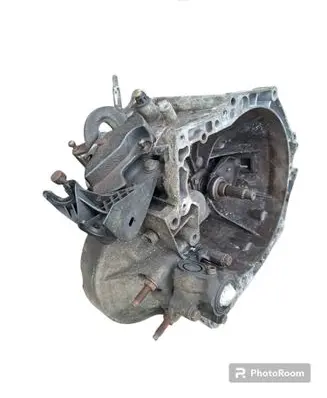 Peugeot Partner Manual 5 speed gearbox 9680886910 5129589A