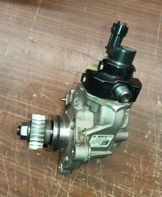 Renault Trafic III (X82) Fuel injection high pressure pump 167009230R 0445011500