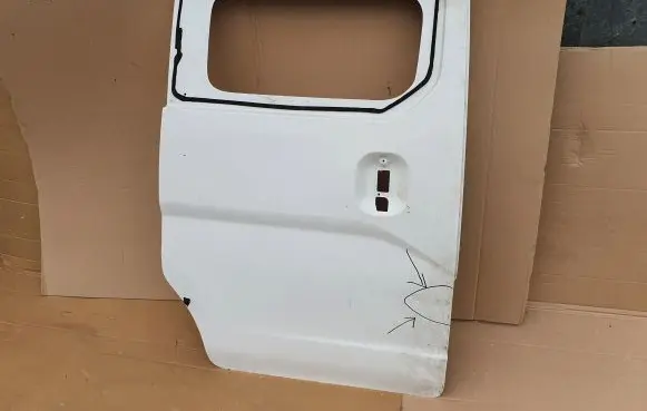 Nissan NV200 Rear door 00000000