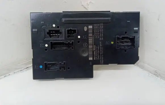 Mercedes-Benz E W212 SAM control unit 2129000004 2125452832 2129022702
