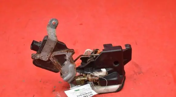 Mitsubishi Outlander Rear door lock
