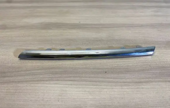 Opel Insignia A Front bumper upper radiator grill 13264449