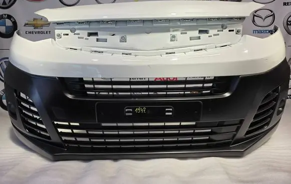 Opel Vivaro Front bumper 39201548 9833129877 9808639977