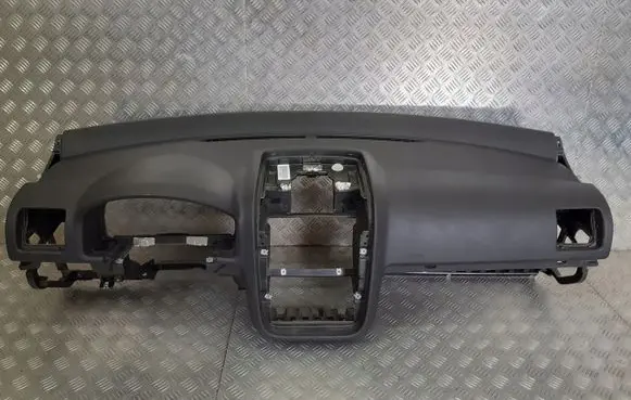 Volkswagen Golf V Dashboard 