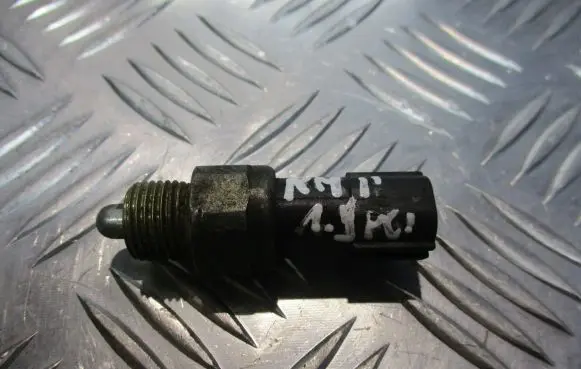 Renault Megane II Fuel pressure sensor 
