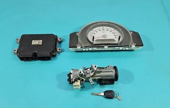 Opel Agila B Engine control unit/module ECU 3392051K03 IMPRK1563225