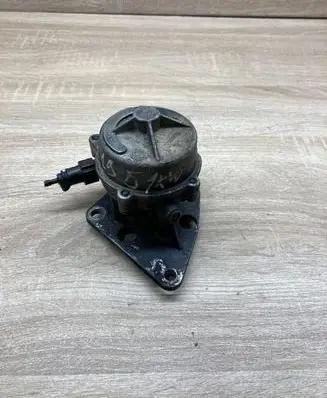 Citroen Berlingo Vacuum pump 72264600