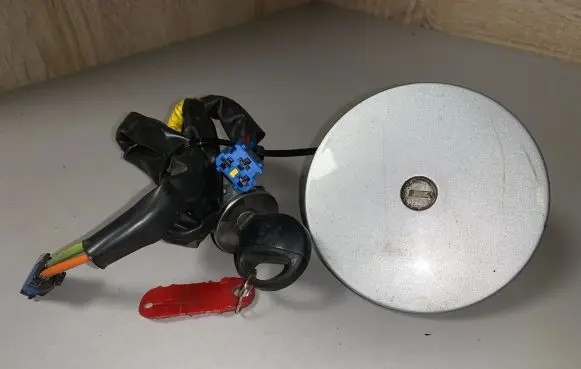 Peugeot 206 Ignition lock contact 369023