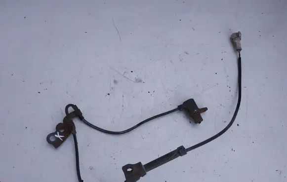 Toyota Avensis T250 ABS brake wheel speed sensor