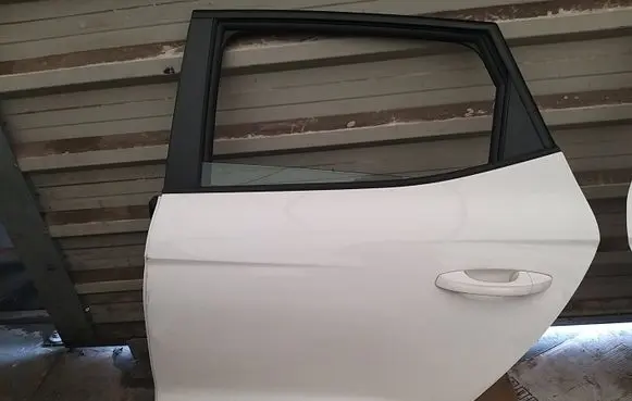 Seat Ibiza V (KJ) Rear door