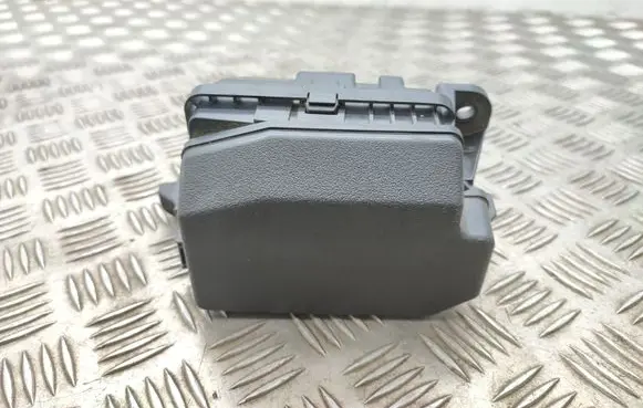 Mitsubishi Outlander Fuse module