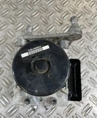 Mercedes-Benz C W204 ABS Pump A1729014100