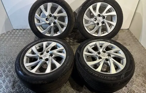 Toyota Auris E180 R16 alloy rim 4261102180