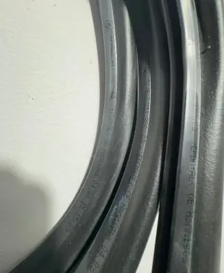 BMW 6 F12 F13 Engine compartment rubber 7211926